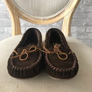 Minnetonka brown moccasins